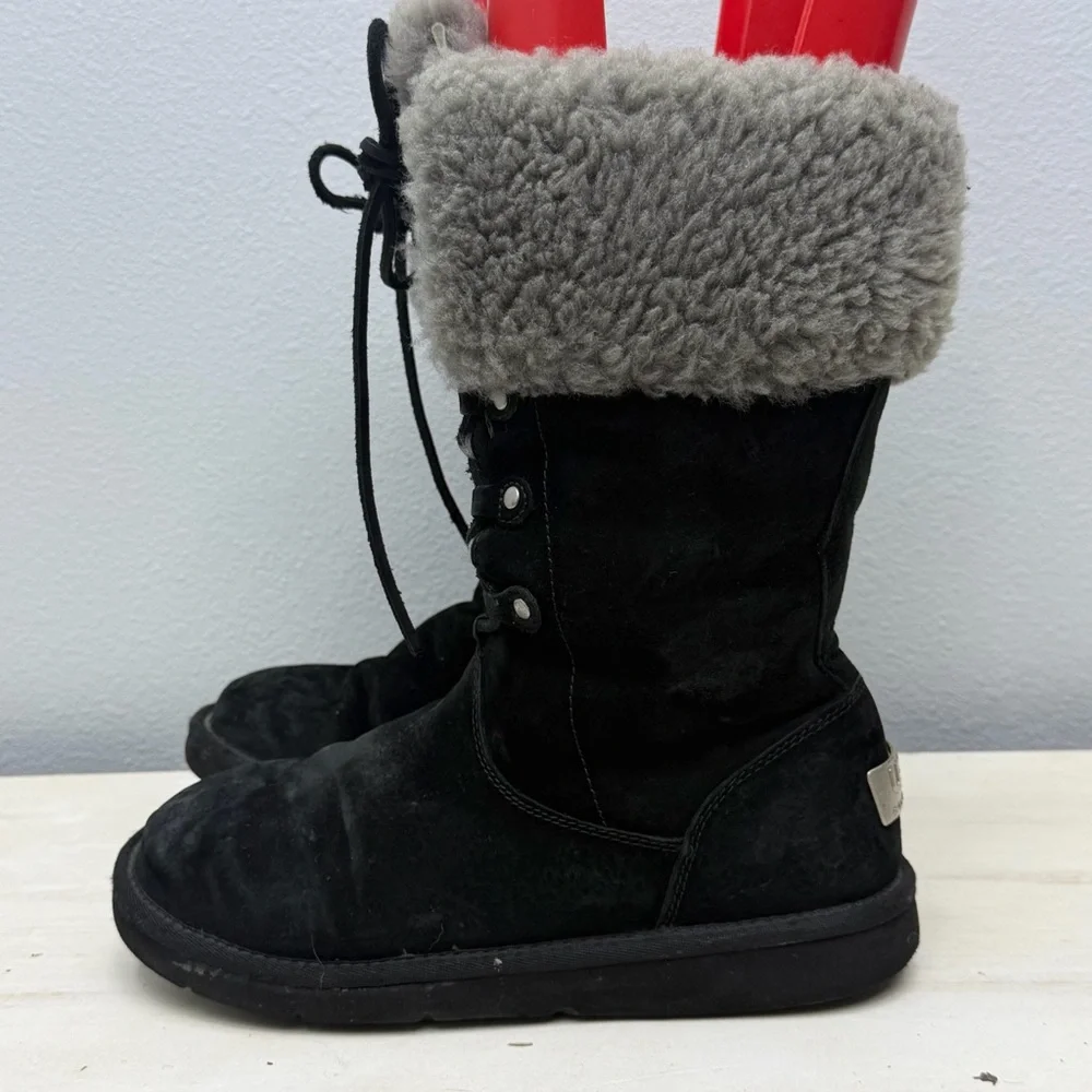 Ugg Black Suede Montclair Lace Up Boots 7